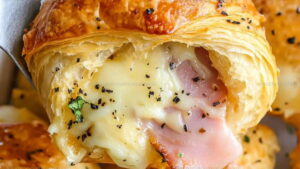 Flaky Baked Ham and Cheese Croissants Recipe